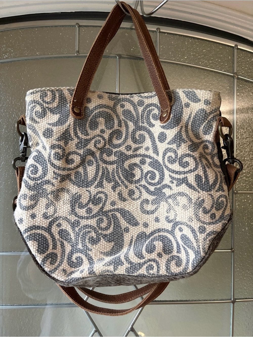 The Myra Bag Canvas Tote Crossbody Boho Paisley Print Cowhide Leather Western - Picture 1 of 7
